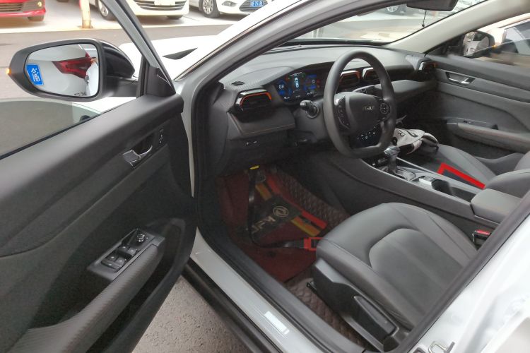 东风风神 奕炫 2024款 1.5L 自动劲速版中控内饰7003