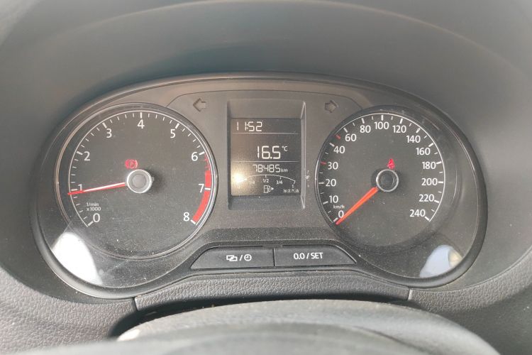 大众 Polo 2016款 1.4L 手动风尚型中控内饰14