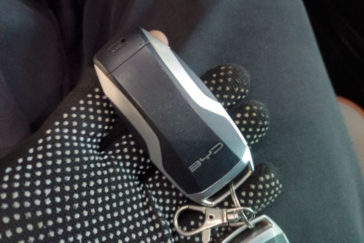 比亚迪 宋PLUS新能源 2021款 EV 旗舰型中控内饰11