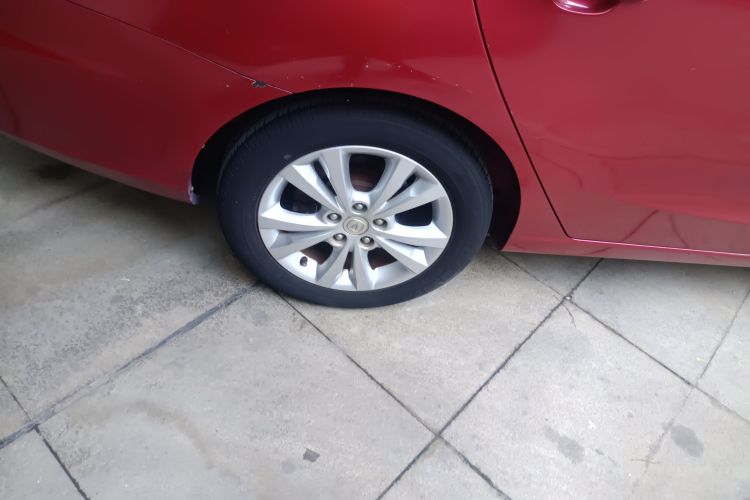 长安 逸动 2014款 1.6L 自动豪华型车身外观6008