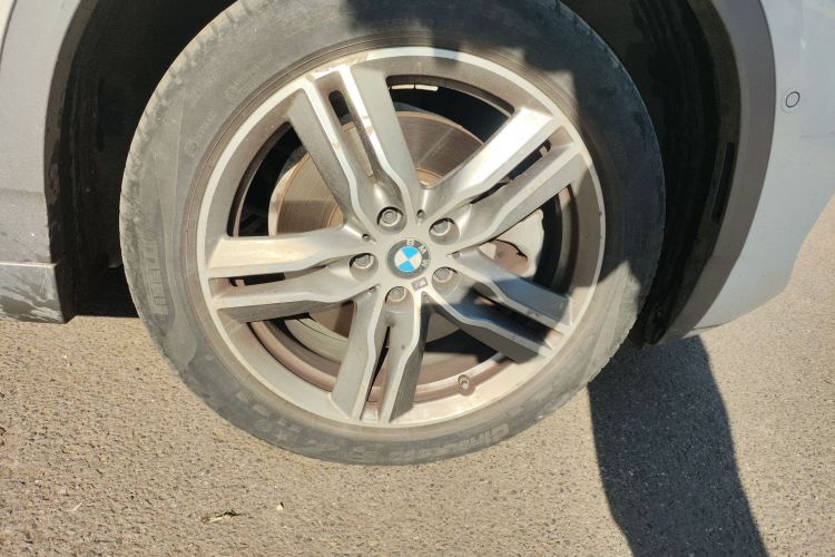 宝马X2 2020款 sDrive25i 领先型M越野套装车身外观10