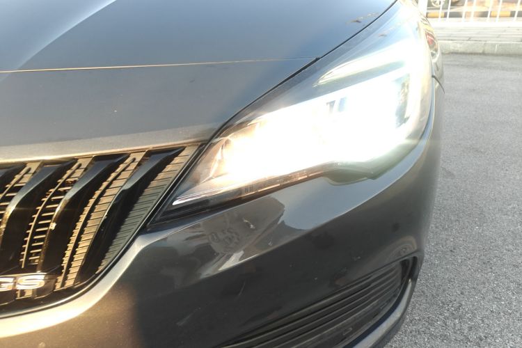 别克 威朗 2016款 两厢GS 20T 双离合豪情运动型局部细节36