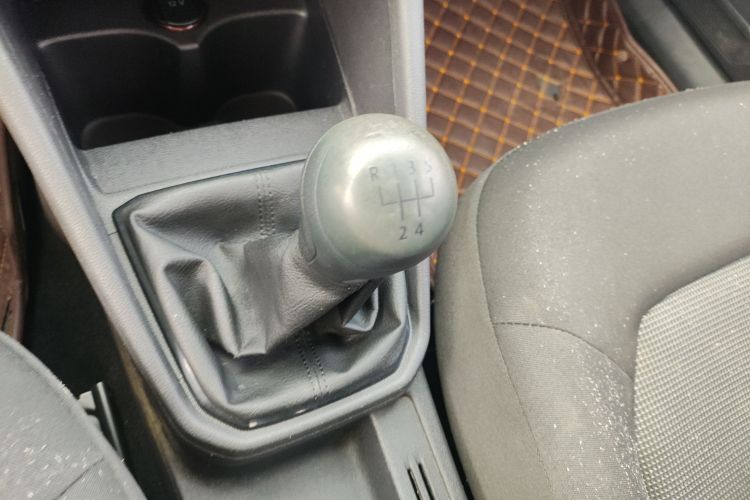 大众 捷达 2019款 梦想版 1.5L 手动时尚型局部细节18