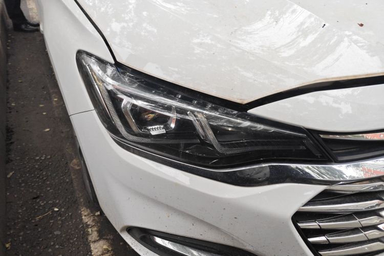 雪佛兰 科鲁泽 2022款 320 自动悦享天窗版车身外观6001