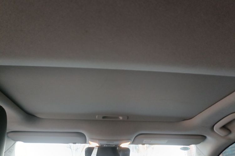 丰田 卡罗拉 2019款 双擎 1.8L E-CVT旗舰版局部细节22