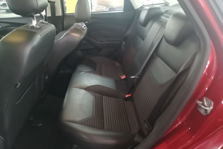 福特 福克斯 2015款 三厢 EcoBoost 180 自动精英型中控内饰7004