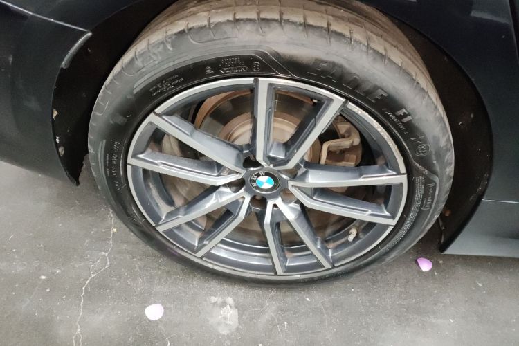 宝马3系 2021款 改款二 325Li M运动套装车身外观6008