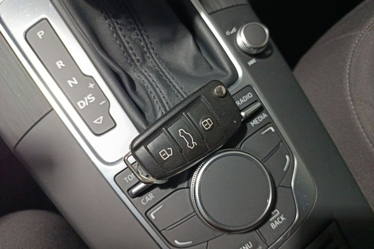 奥迪A3 2015款 Sportback 35 TFSI 百万纪念智领型中控内饰11