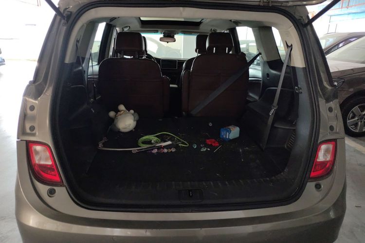 别克GL6 2018款 18T 6座豪华型机舱底盘23