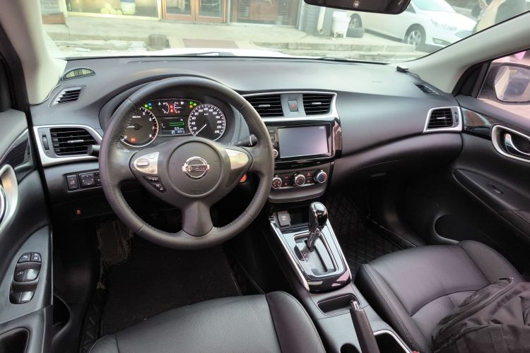 日产 轩逸 2018款 1.6XV CVT尊享版中控内饰12