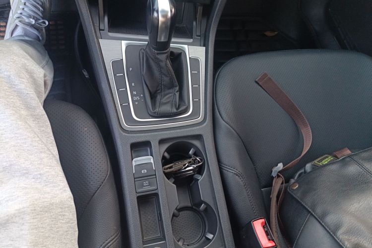 大众 高尔夫 2016款 230TSI 自动舒适型中控内饰18