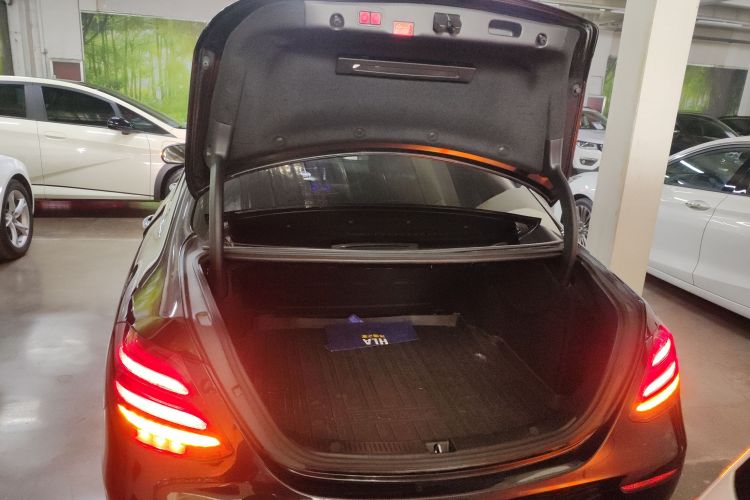 奔驰E级 2020款 改款 E 260 L局部细节23