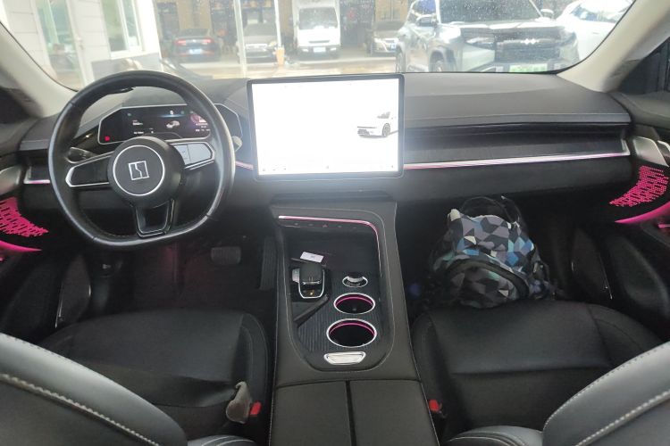 极氪001 2022款 长续航双电机 WE版中控内饰12