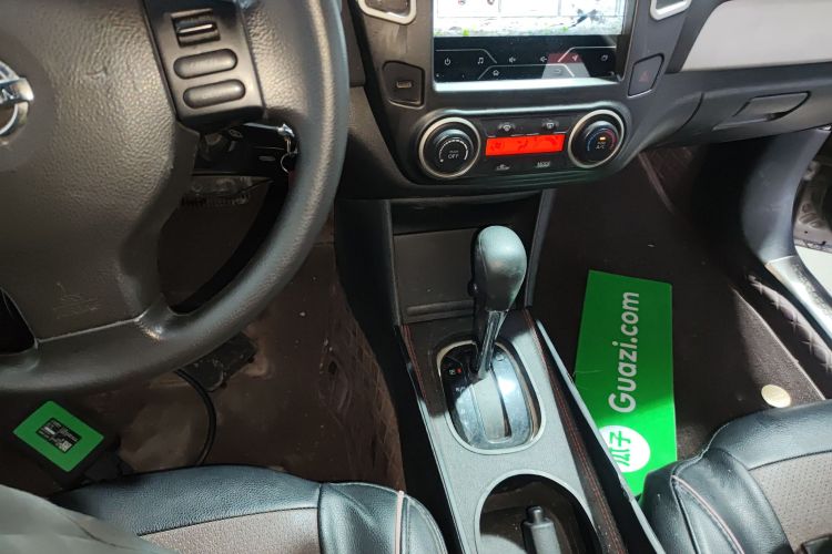 日产 轩逸 2019款 经典 1.6XE+ CVT智联领先版中控内饰18