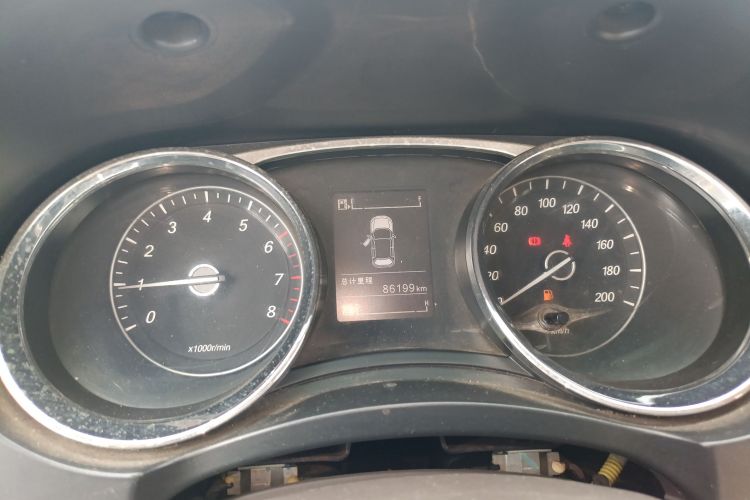 五菱汽车 五菱宏光 2015款 1.5L S1舒适国V中控内饰15