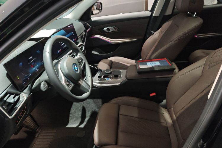 宝马i3 2024款 eDrive 40 L 曜夜套装局部细节19