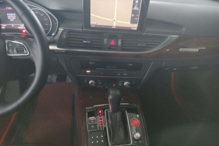 奥迪A6L 2018款 30周年年型 45 TFSI quattro 运动型中控内饰16