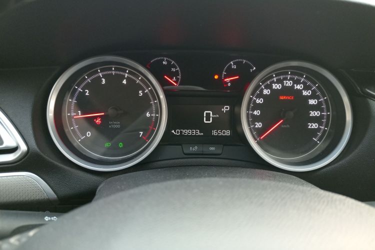 标致408 2019款 230THP 自动豪华版 国V中控内饰14