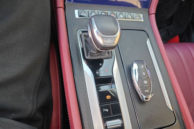 红旗H5 2023款 2.0T 自动智联旗享版局部细节18