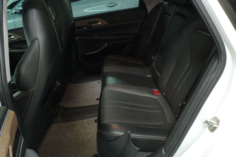 小鹏P5 2021款 550G中控内饰21