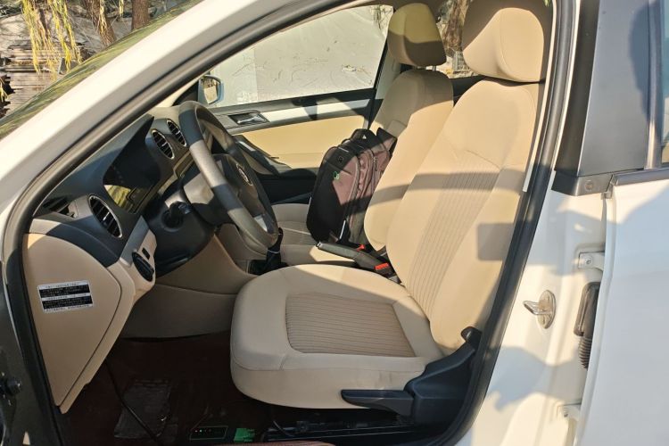 大众 捷达 2015款 质惠版 1.4L 手动舒适型中控内饰19