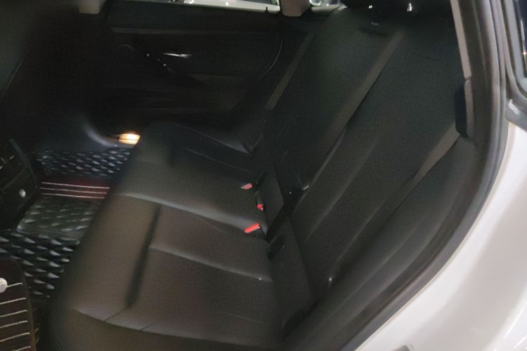 宝马3系GT 2019款 320i 时尚型中控内饰7002