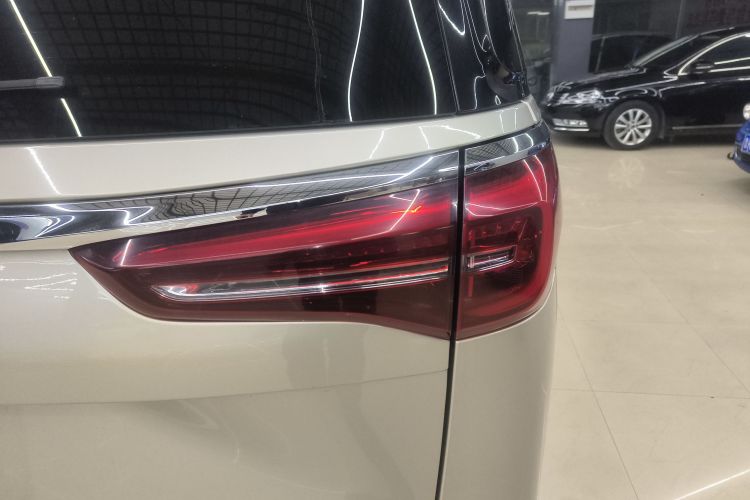 别克GL8 2020款 ES陆尊 653T 舒适型车身外观9