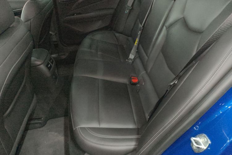 凯迪拉克CT4 2021款 28T 风尚型中控内饰21