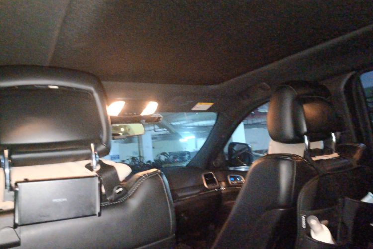 Jeep 大切诺基(进口) 2015款 3.0L 精英导航版中控内饰22