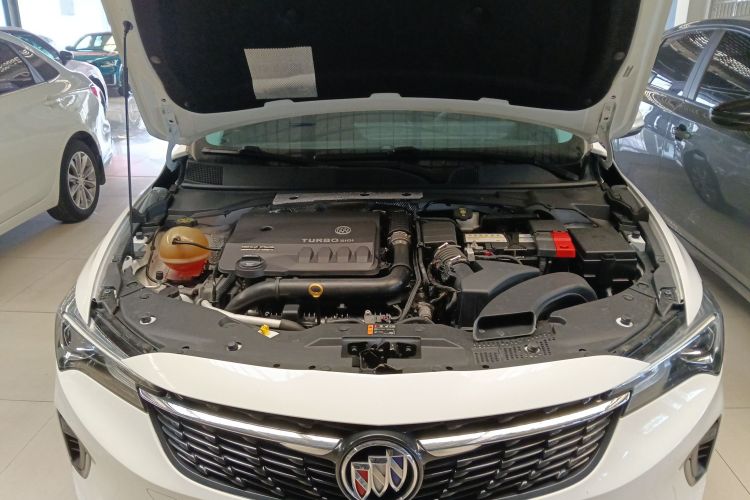 别克 威朗 2023款 Pro 乐享版机舱底盘24