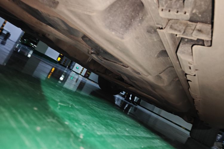 奔驰M级 2014款 ML 350 CDI 4MATIC局部细节9002