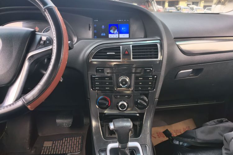 中华V5 2012款 1.5T 自动两驱运动型中控内饰16