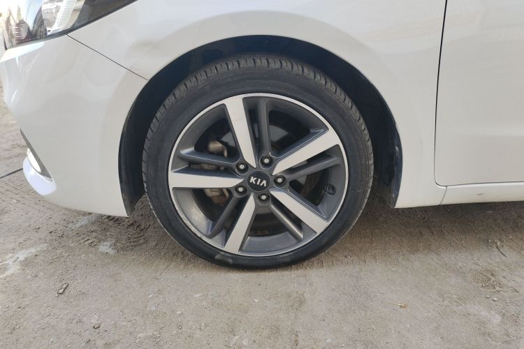 起亚K3 2017款  1.6L 自动15周年特别版GLS车身外观6007