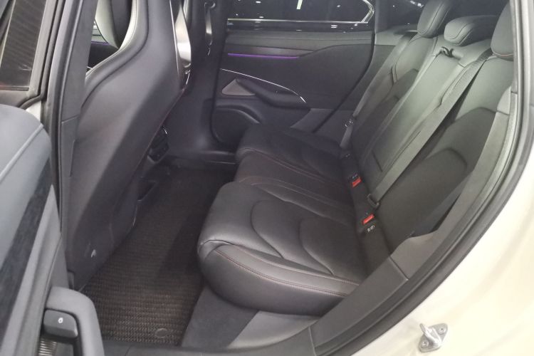 小米汽车 小米SU7 2024款 四驱超长续航高阶智驾Max版中控内饰7004