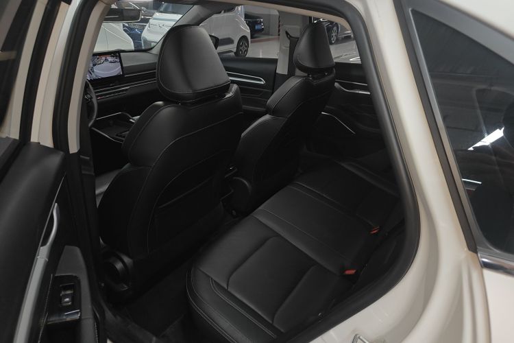 吉利汽车 帝豪 2023款 第4代冠军版 1.5L CVT尊贵型中控内饰7004