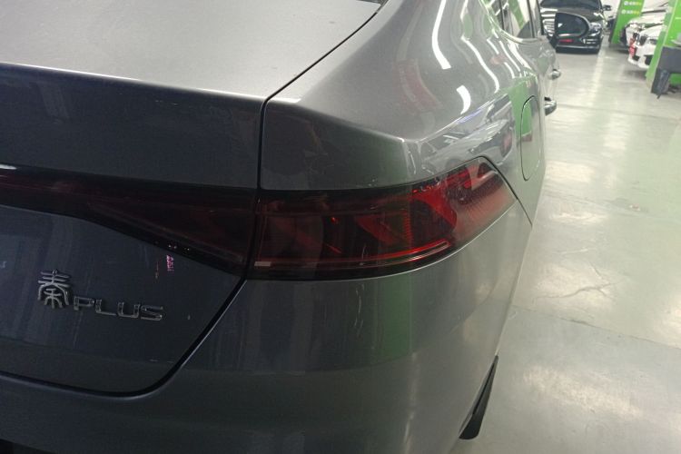 比亚迪 秦PLUS 2024款 荣耀版 DM-i 55KM领先型车身外观6006