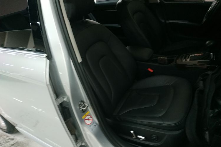 奥迪A4L 2015款 35 TFSI 自动舒适型局部细节41