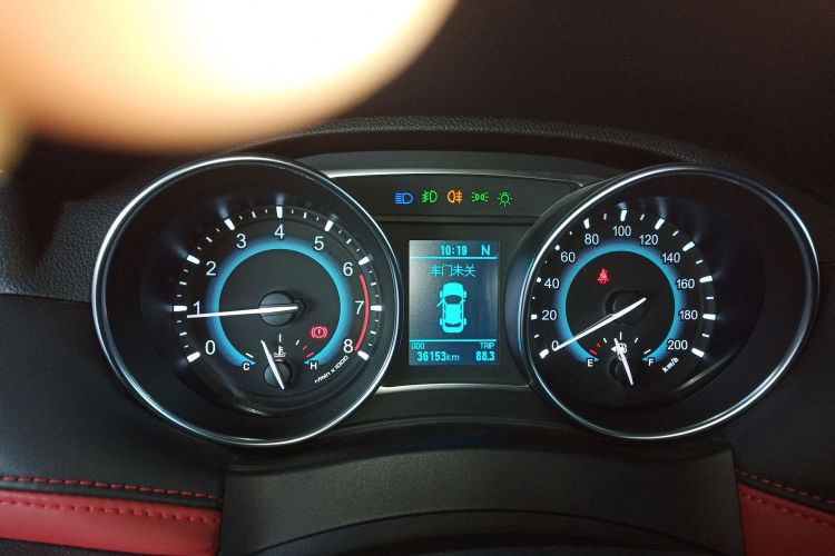 哈弗H1 2016款 改款 蓝标 1.5L AMT豪华型局部细节14