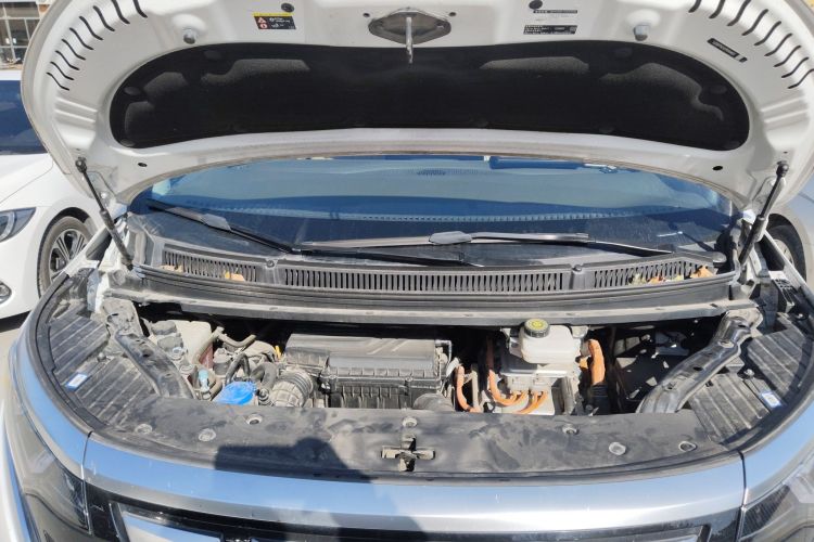 腾势D9 2022款 DM-i 1040 尊贵型局部细节24