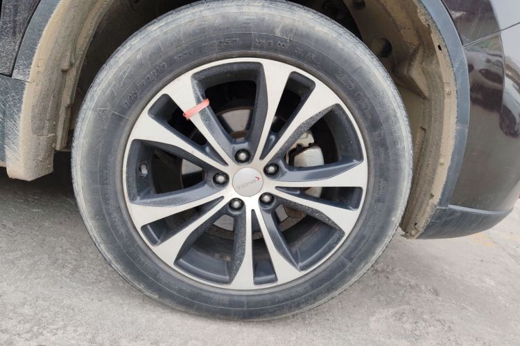 野马汽车 野马T80 2017款 1.5T 手动炫酷版车身外观10