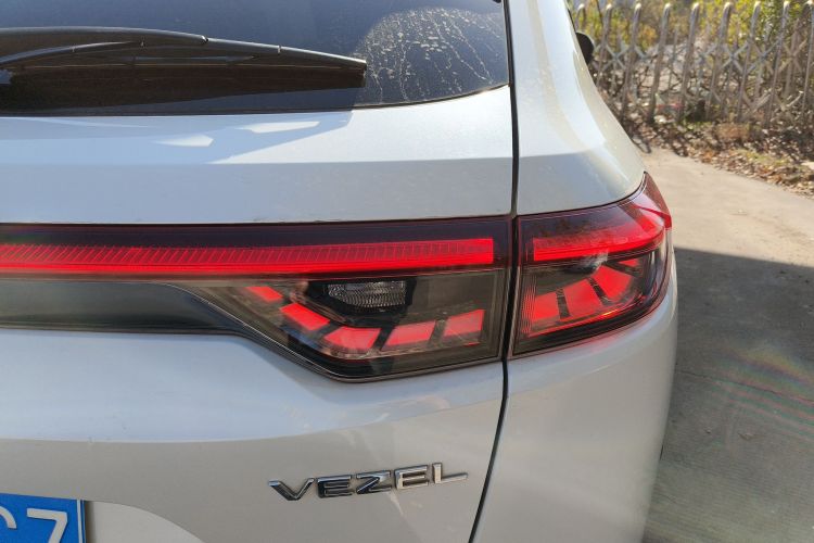 本田 缤智 2023款 1.5L CVT精英版车身外观9