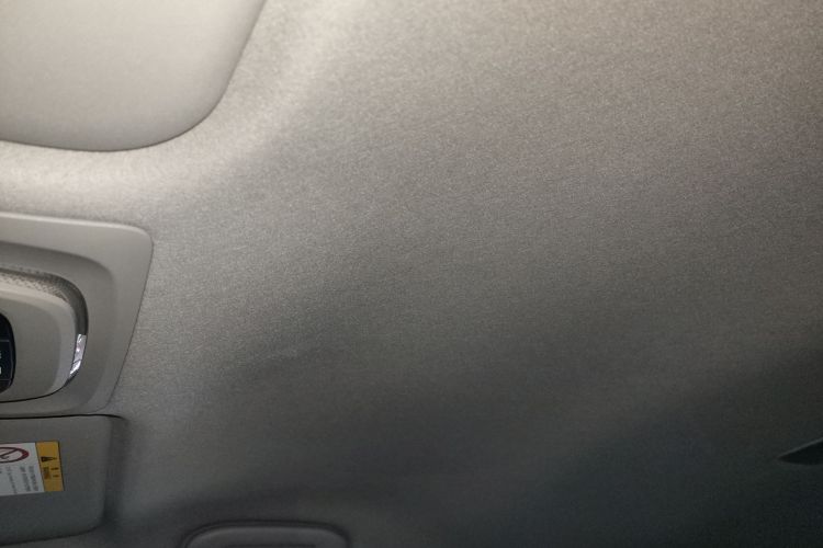 丰田 卡罗拉 2023款 1.8L 智能电混双擎 先锋版中控内饰22