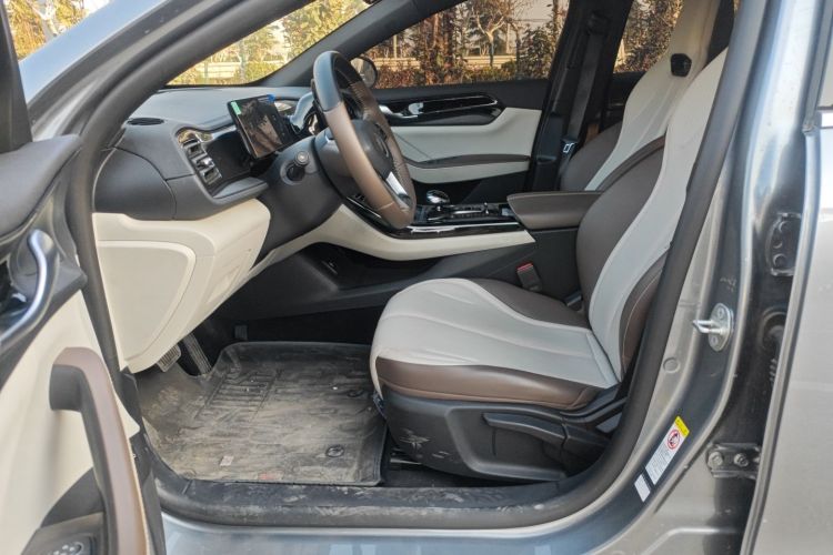 比亚迪 秦PLUS 2024款 荣耀版 DM-i 55KM领先型局部细节19