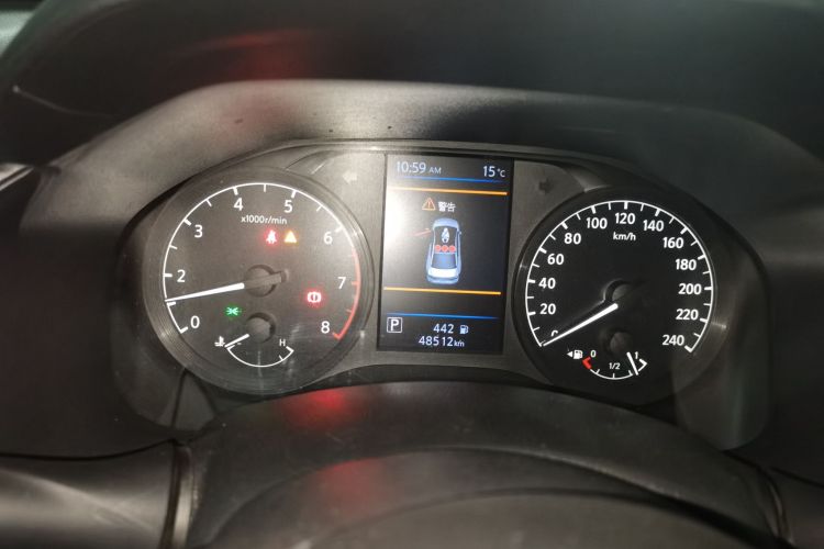 日产 天籁 2020款 改款 2.0L XL 舒适版中控内饰14