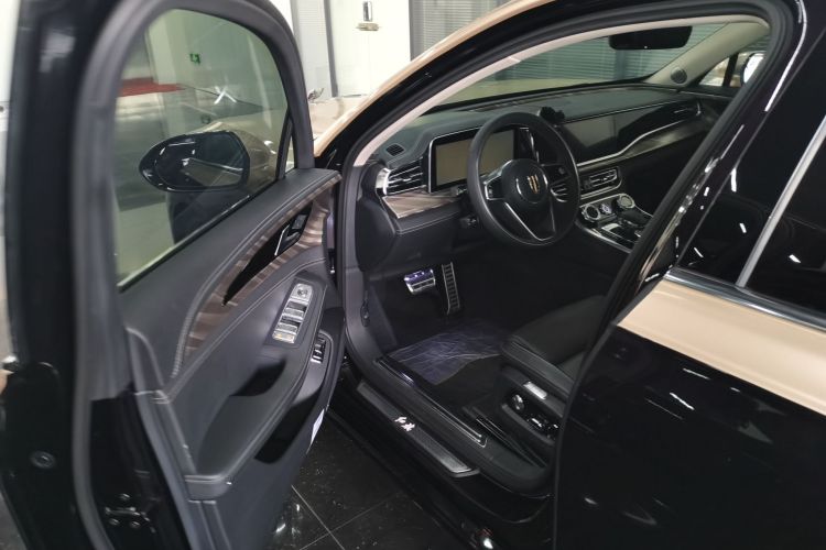 红旗H9 2022款 2.0T 智联旗享版中控内饰7003