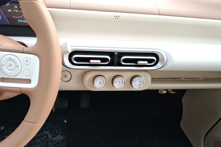 五菱汽车 宏光MINIEV 2024款 第三代 215km 青春版中控内饰16