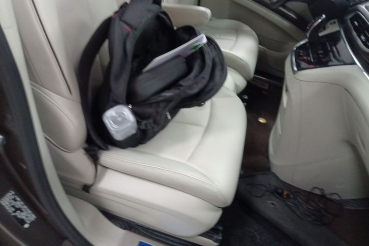 别克GL8 2021款 陆上公务舱 652T 豪华型局部细节41