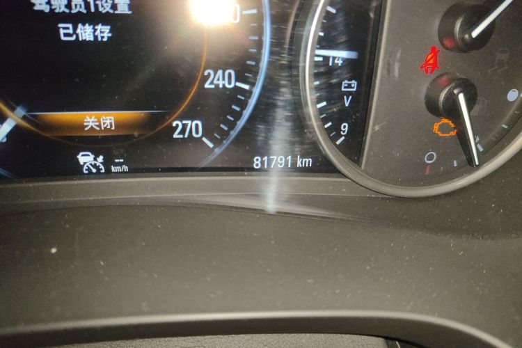 别克 君越 2016款 28T 豪华型中控内饰15