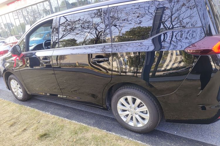 广汽传祺 传祺M6 2023款 PRO 270T DCT精英版车身外观4