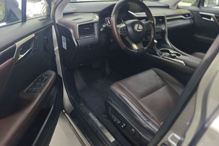雷克萨斯RX 2016款 300 四驱典雅版 国V中控内饰19